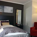 Sormarka Konferansehotell ホテル 3*